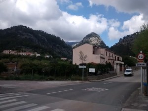 In Caimari geht es den Berg rauf Richtung Kloster Lluc