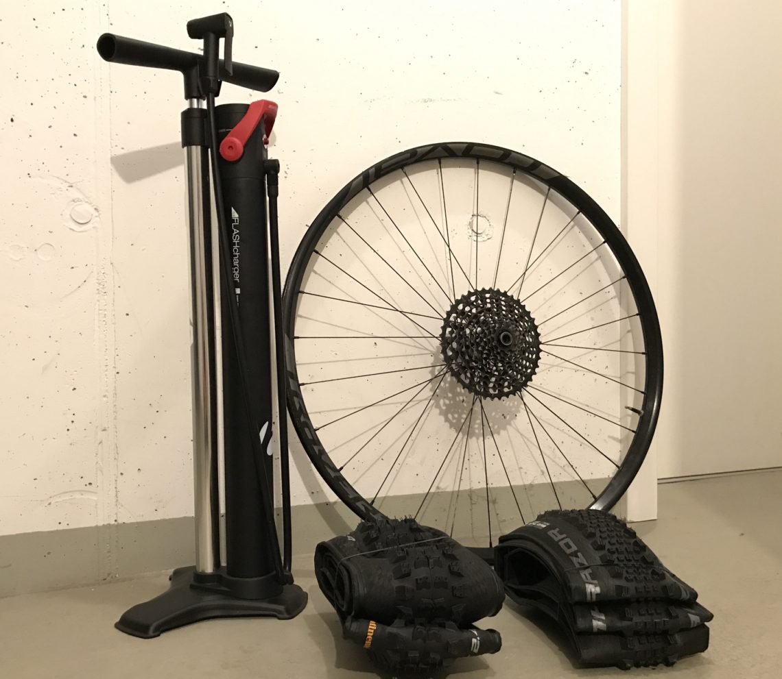 Bontrager TLR Flash Charger Floor Pump